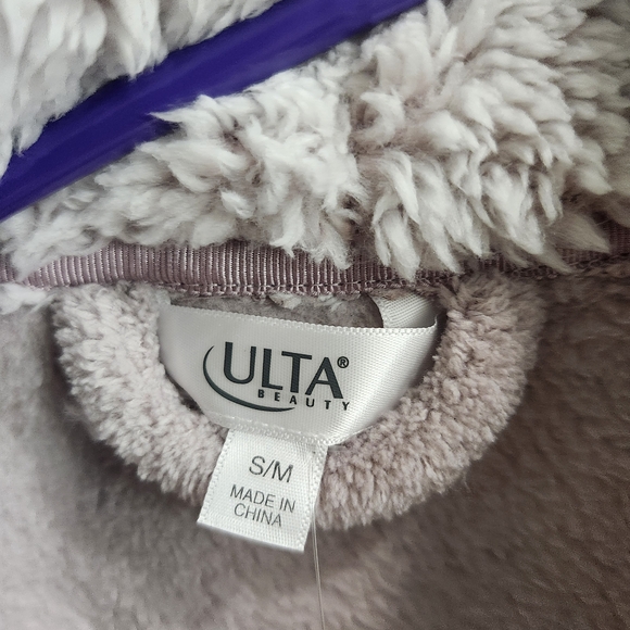 Cozy Mauve Robe - Picture 2 of 7